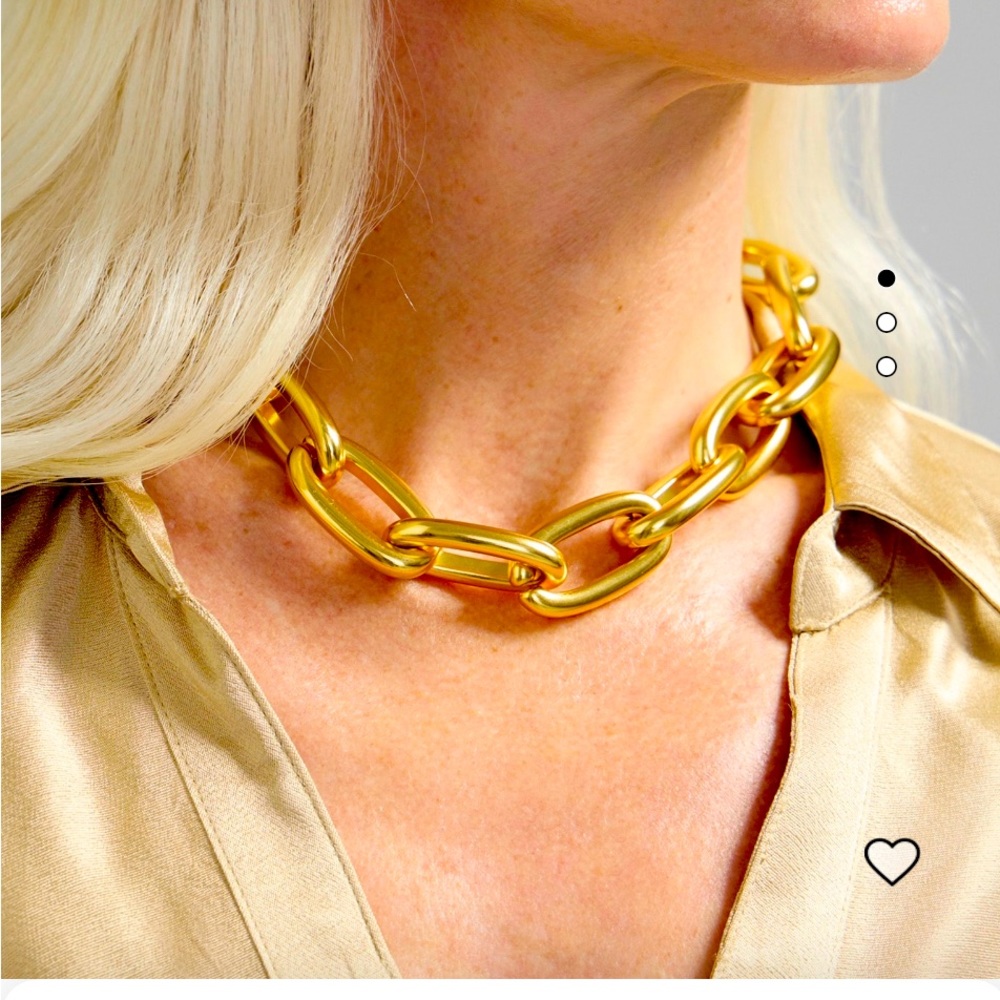 Metallic chain link necklace